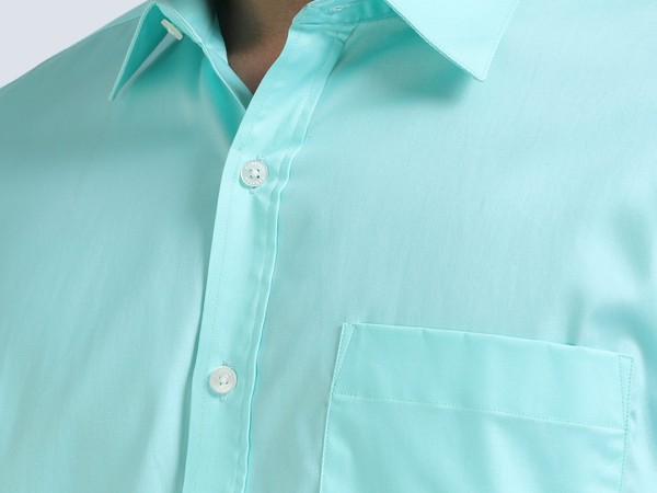 Mint shirt collar and button stitching detail, Hamster reinforced seams